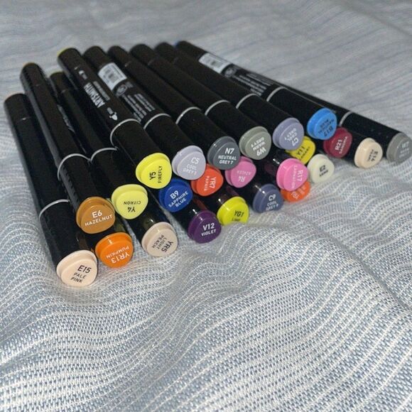 ARTSMITH Illustration Markers (24 Markers!) Dual Tip Artist Drawing Professional